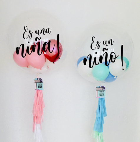 Globo gigante transparente con mini globos "ES UNA NIÑA" (90 cm) (Envío CDMX y zonas Edo Mex)